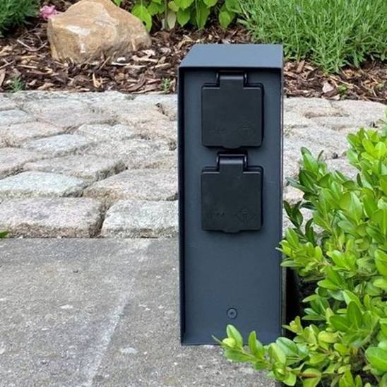 Steckdosensäule Bold ORIO mit 3 Steckdosen und Lichtsensor - Anthrazit