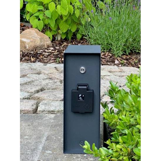 Steckdosensäule Bold ORIO mit 3 Steckdosen und Lichtsensor - Anthrazit Steckdosensäule Bold ORIO mit 3 Steckdosen und Lichtsensor - Anthrazit